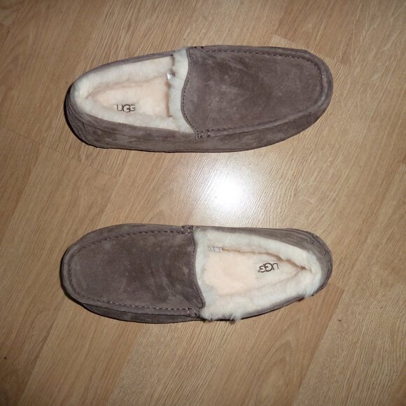 UGG Australia - Thurston Ascot - Moccasin Slipper - Brown Men\'s - 10 - S/N 5775 main image 3